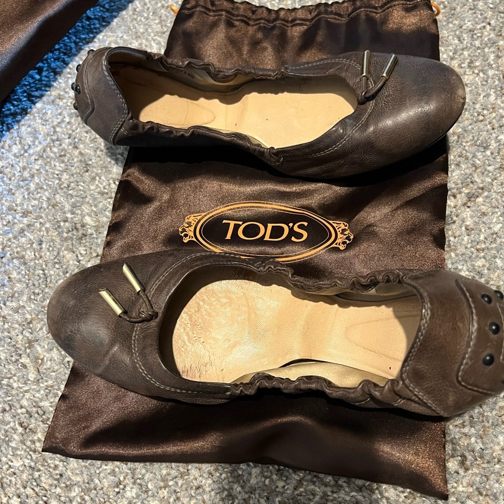 Tod's Dark Brown Leather Flats